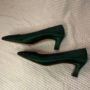 Bruno Magli hunter green satin pumps. Size 9.5 narrow.